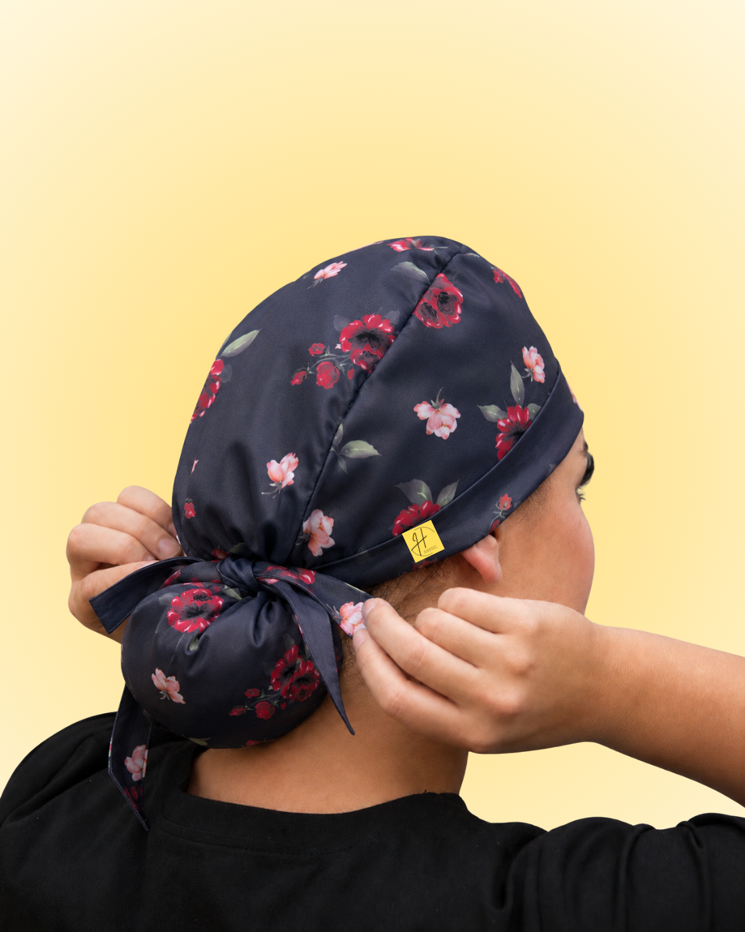 Red roses Ponytail Cap (  ورود حمراء ) Harmony